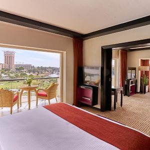 Panoramic Suite Nile View